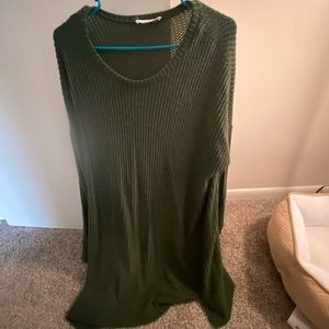 Amazon long sleeve tunic. Very comfortable and lightweight. Excellent condition